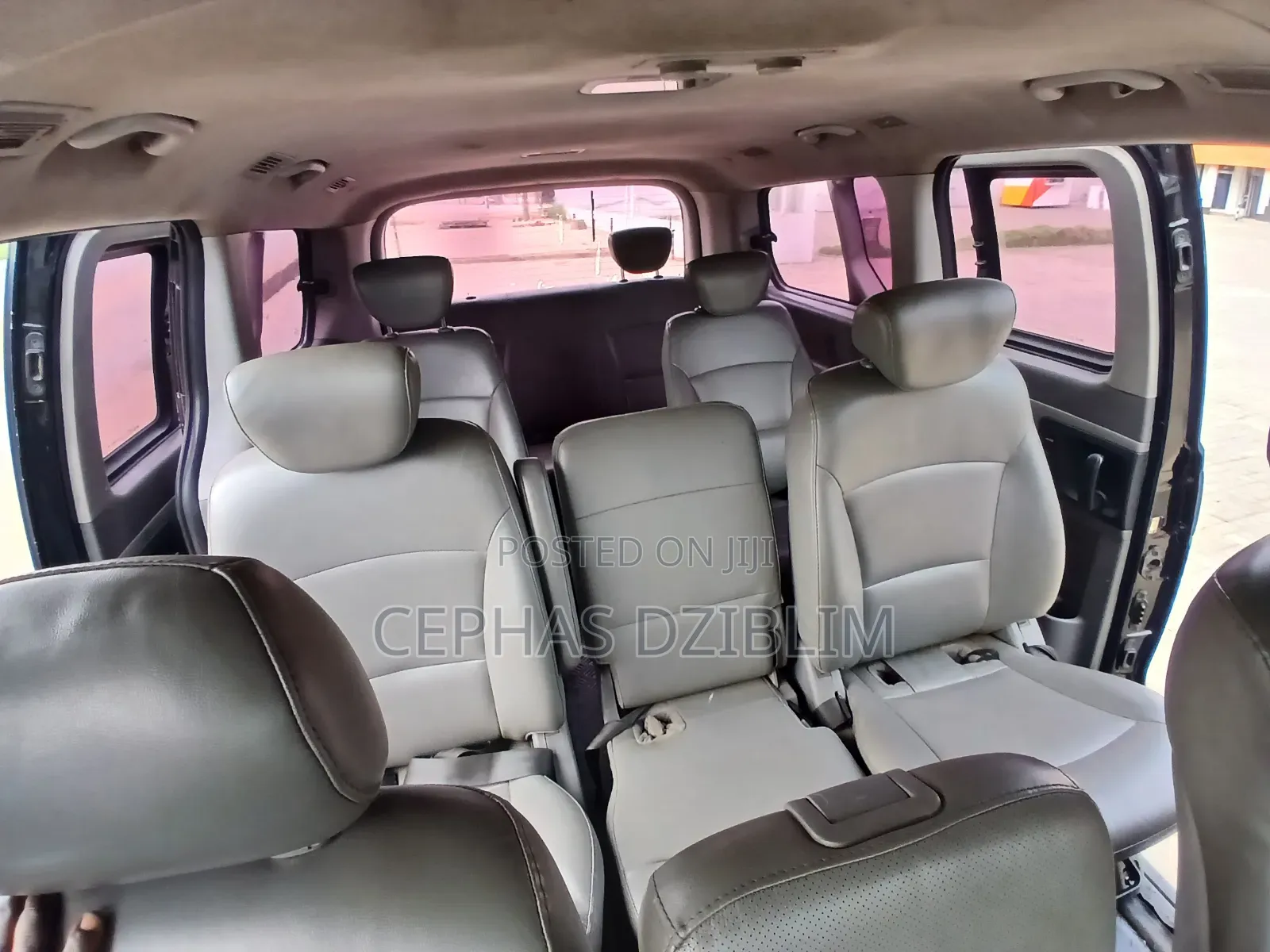 Hyundai Starex 2011 Black