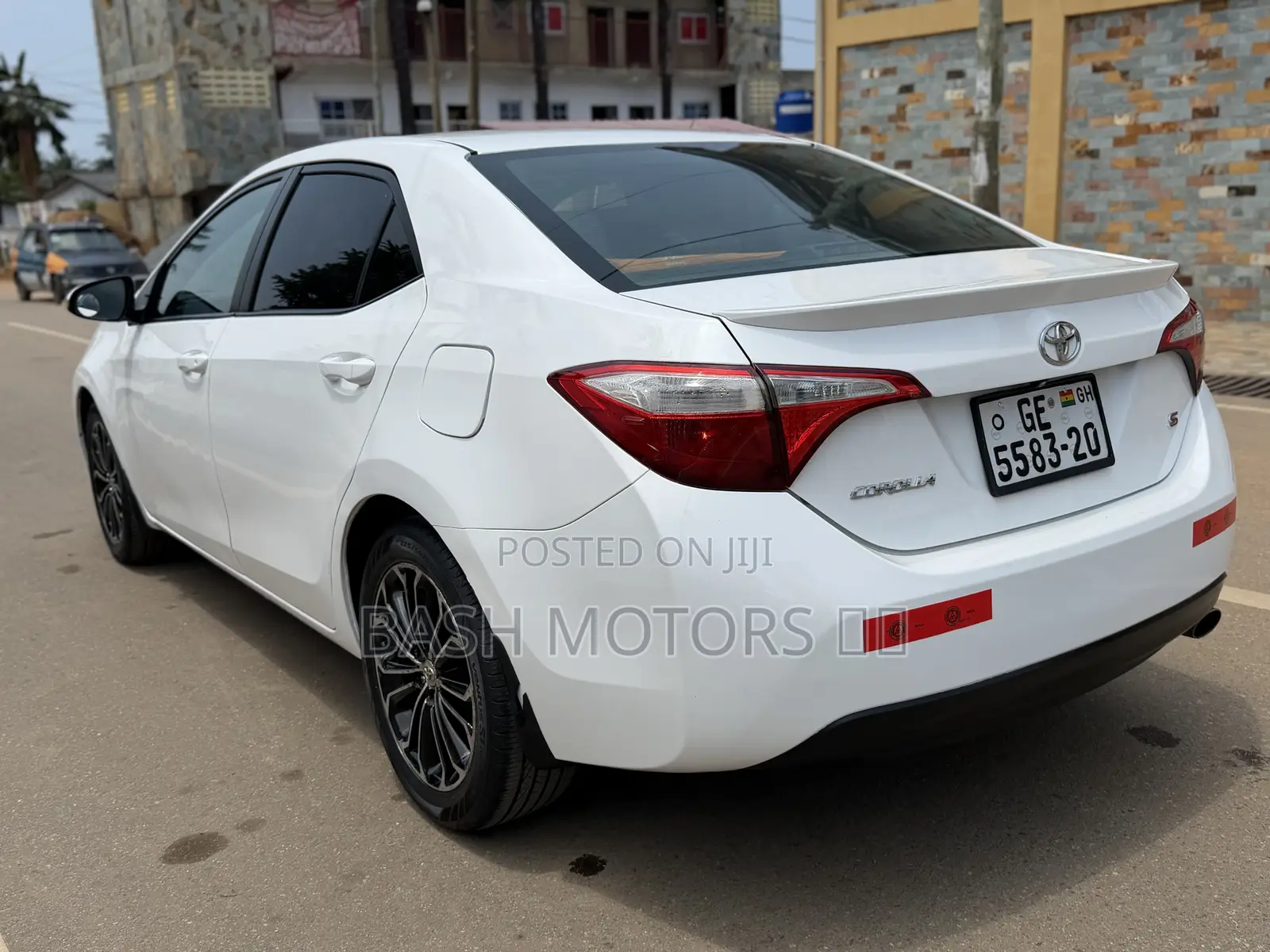 Toyota Corolla S 4dr Sedan (1.8L 4cyl CVT) 2015 White