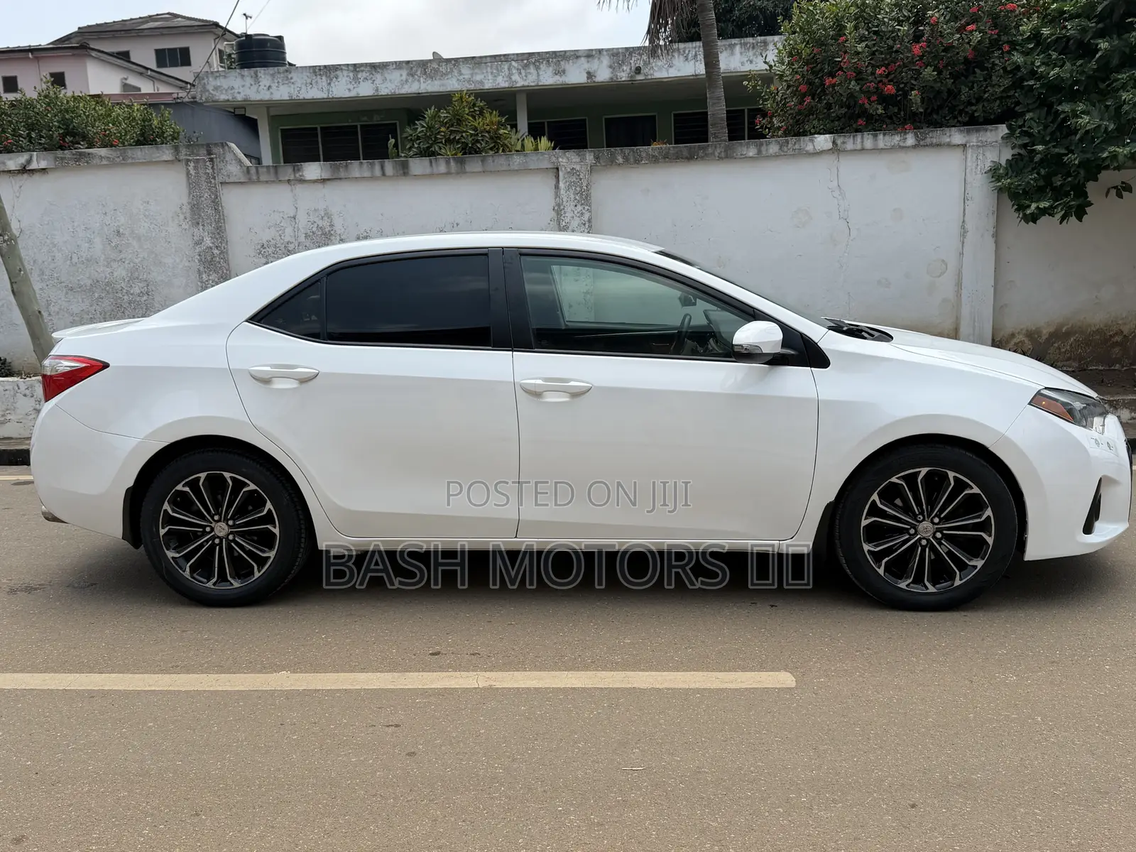 Toyota Corolla S 4dr Sedan (1.8L 4cyl CVT) 2015 White