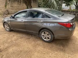 Hyundai Sonata GLS Sedan FWD (2.4L 4cyl 6A) 2013 Gray