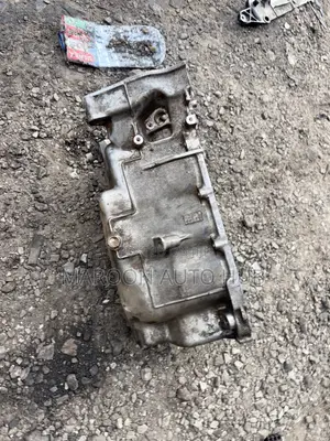 Honda Fit 2011 Engine Oil Sump / Oil Pan