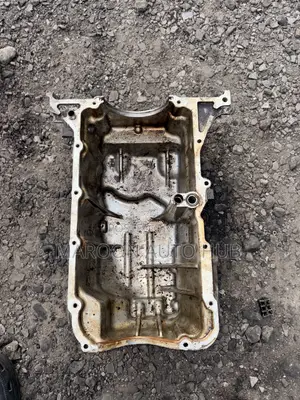 Honda Fit 2011 Engine Oil Sump / Oil Pan