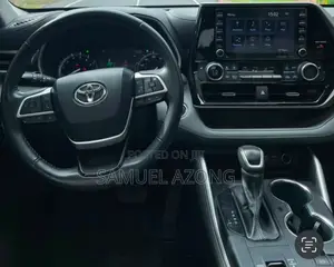 Toyota Highlander XLE AWD 2023 Gray
