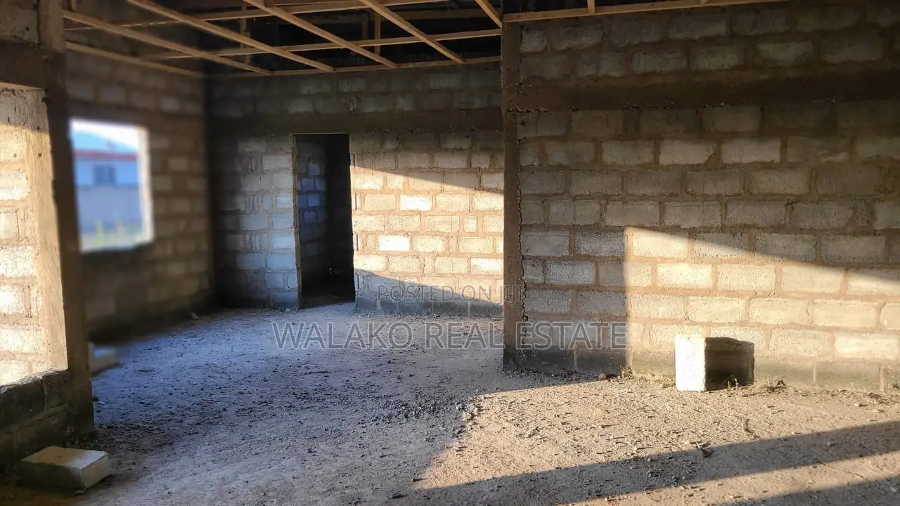 4bdrm House in Amasaman for sale