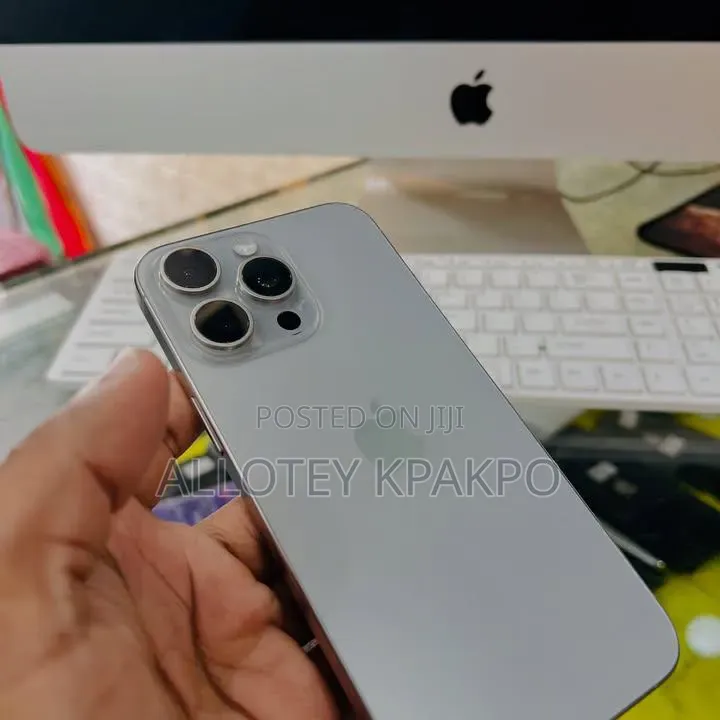 Apple iPhone 15 Pro Max 256 GB Silver