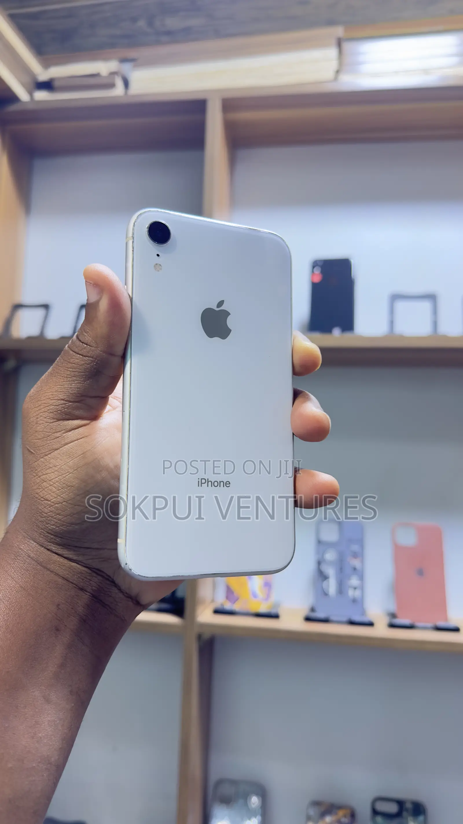 Apple iPhone XR 64 GB White