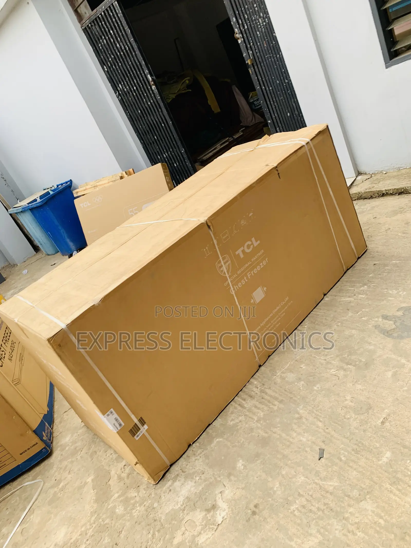 Highly Recommended TCL 708 LTRS Double Door Chest Freezer – (F920CFSL)