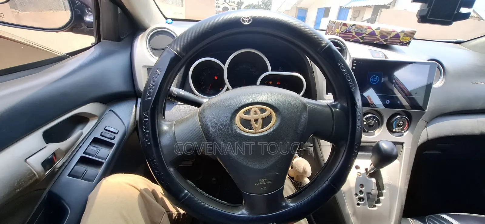 Toyota Matrix Hatchback FWD (1.8L 4cyl 5M) 2009 Red
