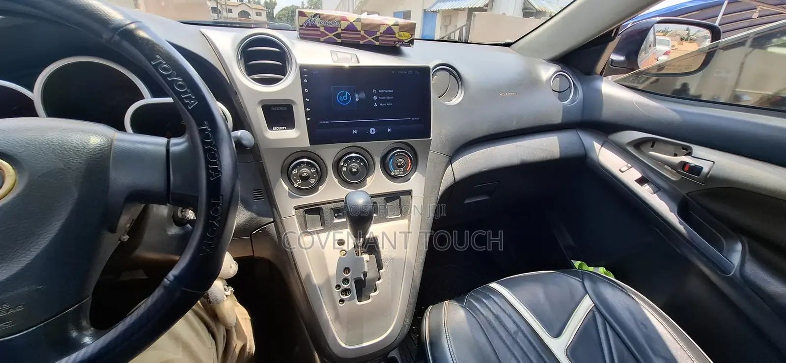 Toyota Matrix Hatchback FWD (1.8L 4cyl 5M) 2009 Red