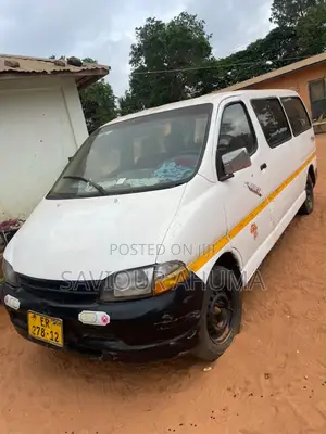 Toyota HiAce 2009 White