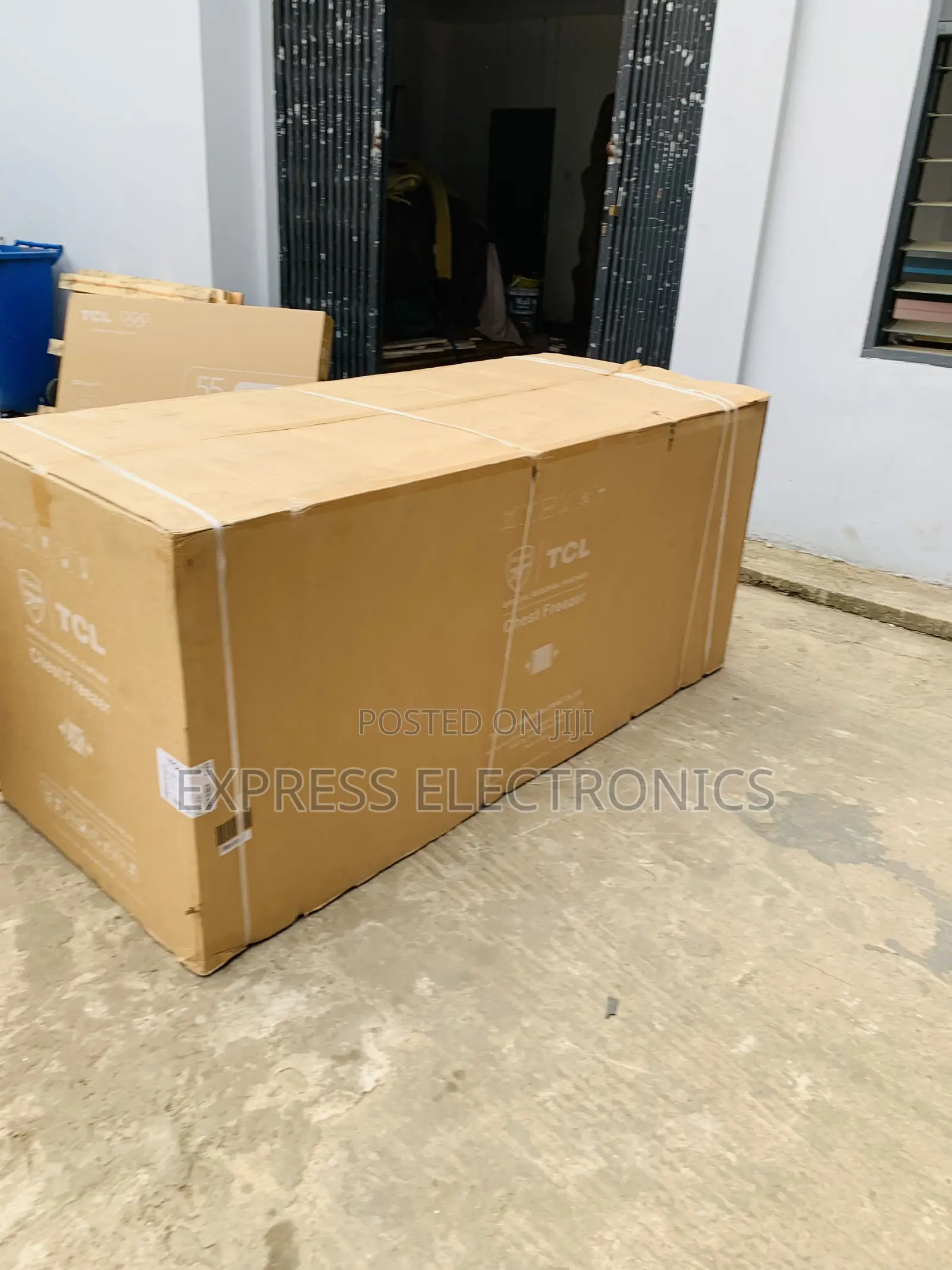 Limited Stock TCL 708 LTRS Double Door Chest Freezer – White (F920CFSL