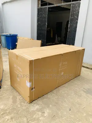 Call and Order TCL 708 LTRS Double Door Chest Freezer White (F920CFSL)