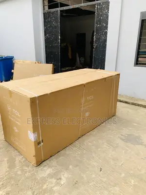 Lovely New TCL 708 LTRS Double Door Chest Freezer – White (F920CFSL)