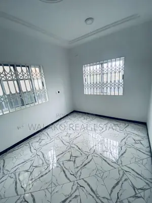 3bdrm House in Pokuase for sale