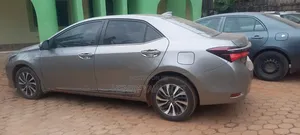 Toyota Corolla 2019 Gray