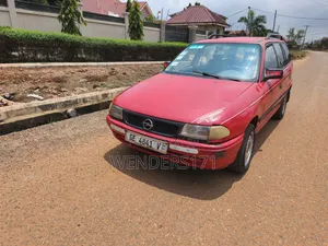 Opel Astra 1995 Red