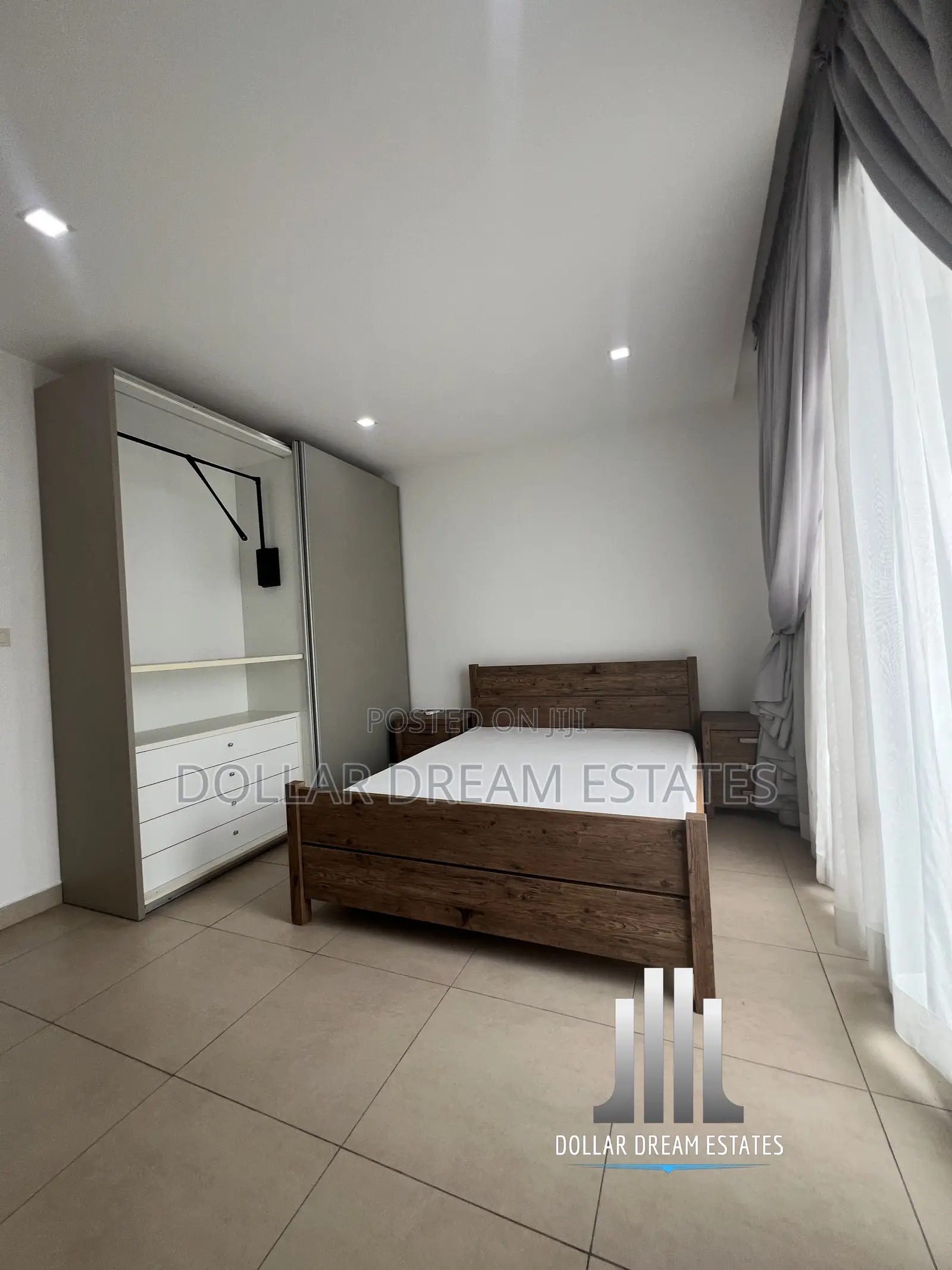 Furnished 5bdrm Townhouse / Terrace in North Ridge for rent