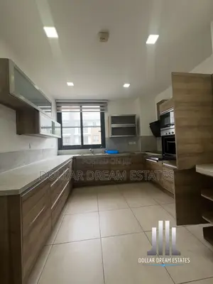 Furnished 5bdrm Townhouse / Terrace in North Ridge for rent