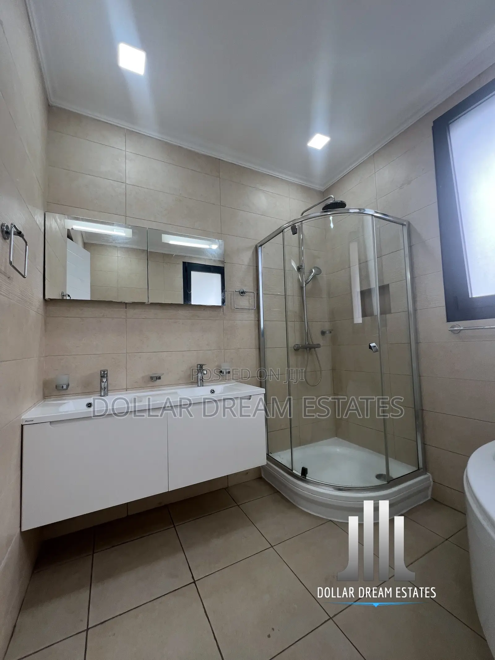 Furnished 5bdrm Townhouse / Terrace in North Ridge for rent