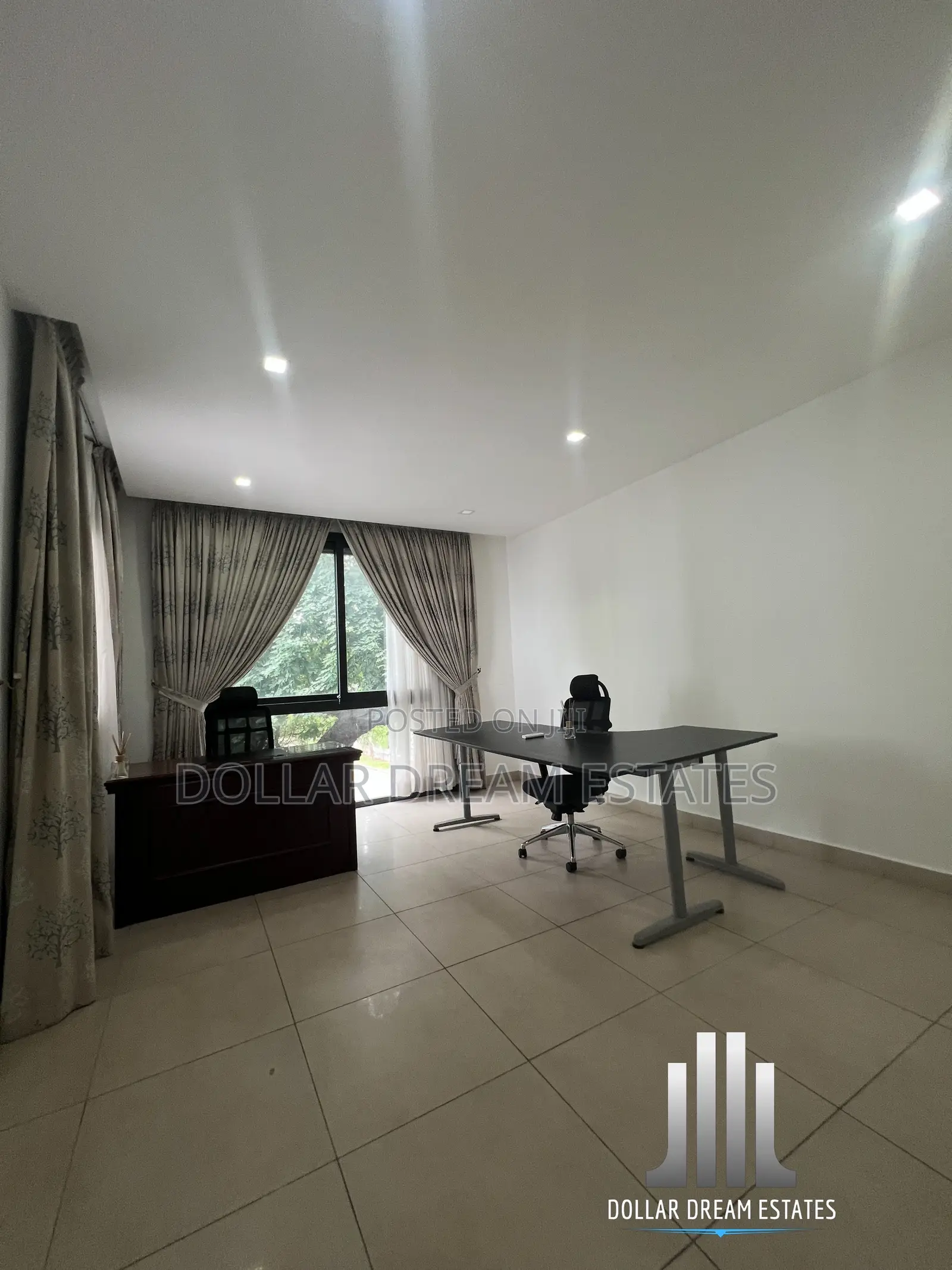 Furnished 5bdrm Townhouse / Terrace in North Ridge for rent