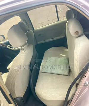 Toyota Vitz 2010 Pink