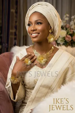 Mother of the Bride Gold Flower Jewellery Set