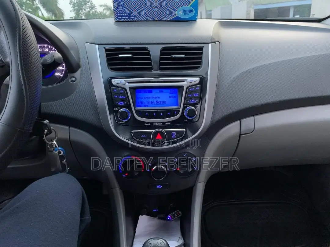 Hyundai Accent 2012 Blue