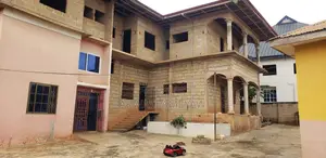 20bdrm Apartment in Atwima Kwanwoma for sale