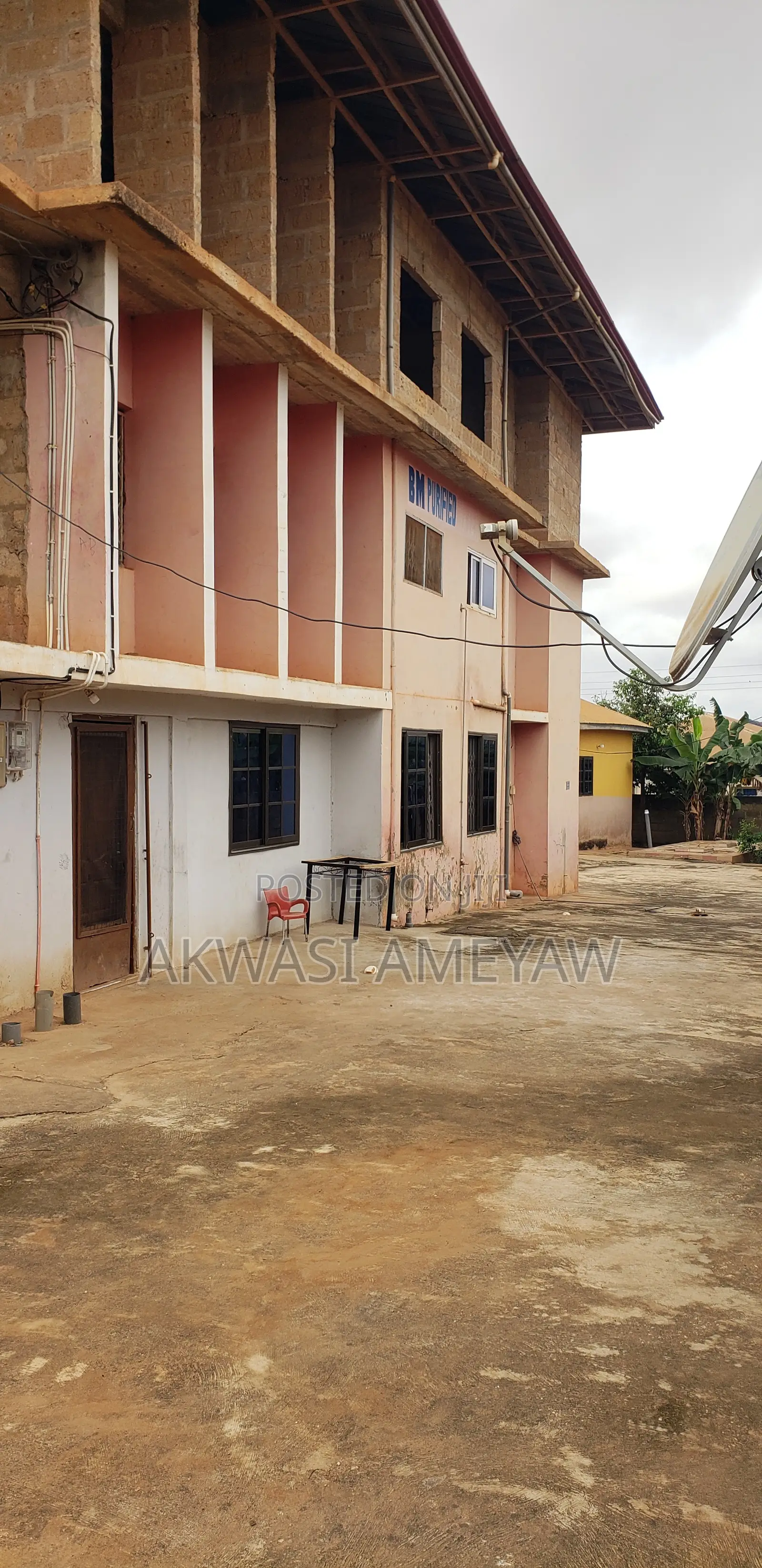 20bdrm Apartment in Atwima Kwanwoma for sale