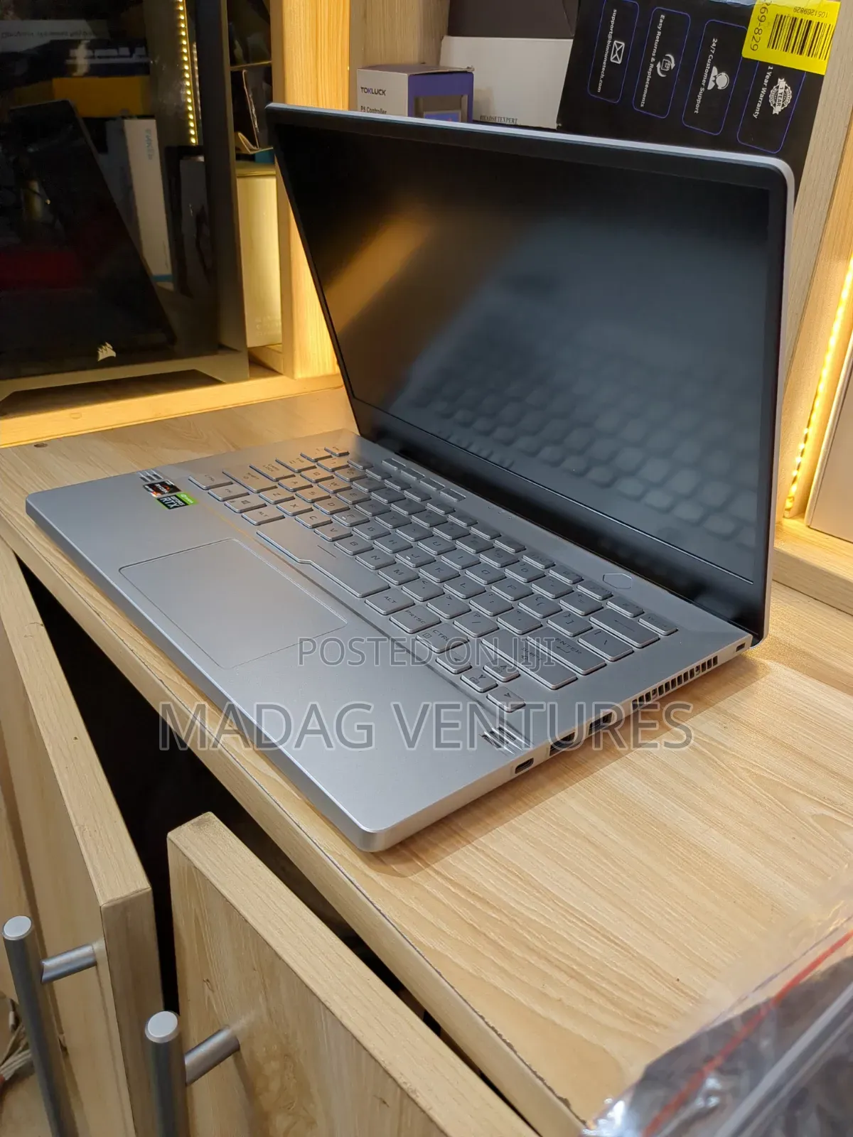 Laptop Asus ROG Zephyrus G14 16GB AMD Ryzen 7 SSD 512GB