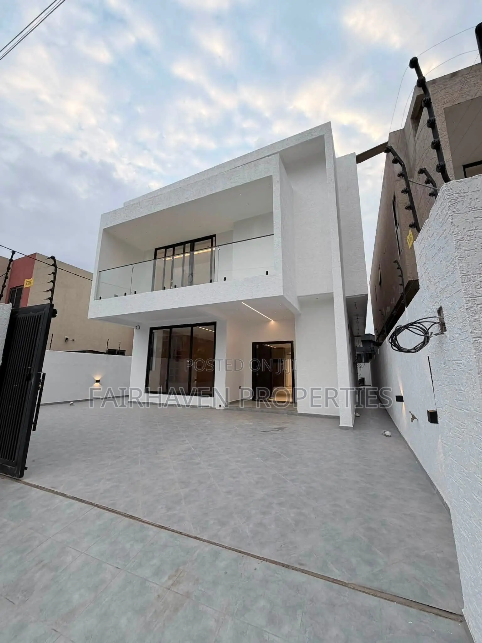4bdrm House in Fairhaven, East Legon for sale