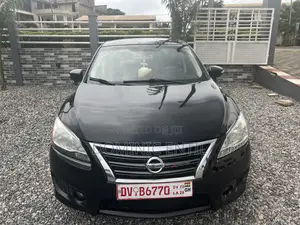 Nissan Sentra SR 4dr Sedan (1.8L 4cyl CVT) 2015 Black