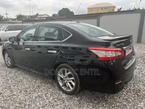 Nissan Sentra SR 4dr Sedan (1.8L 4cyl CVT) 2015 Black