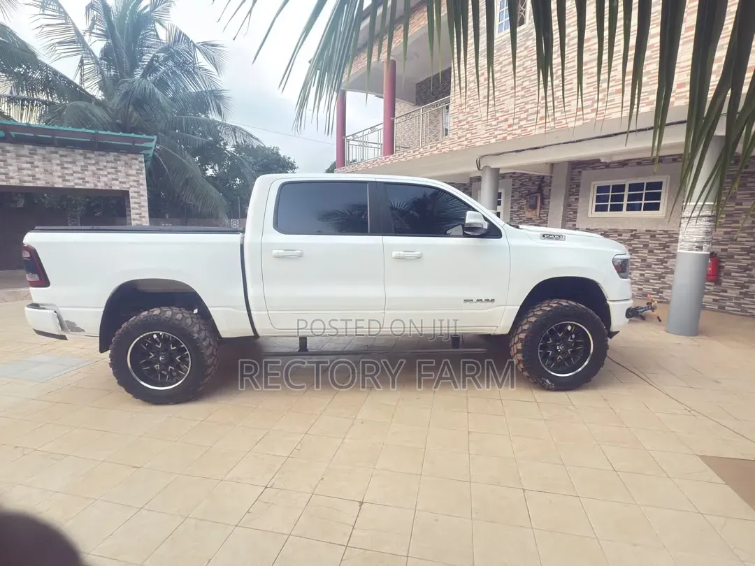 Dodge RAM 1500 5.7 Petrol RWD 2019 White