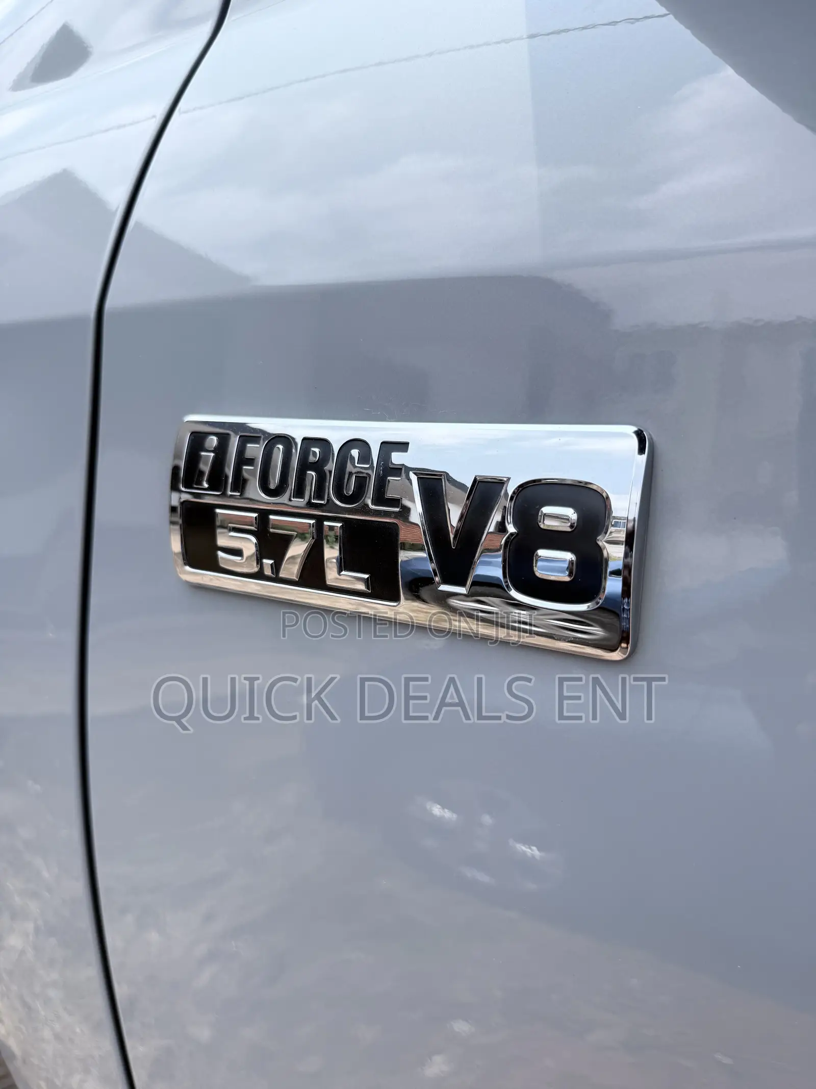 Toyota Tundra Limited 5.7L V8 4x4 Double Cab 6.6 ft. box 145.7 in. WB Gray