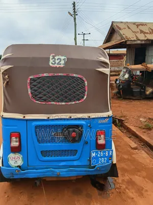 Bajaj RE 2025 Blue