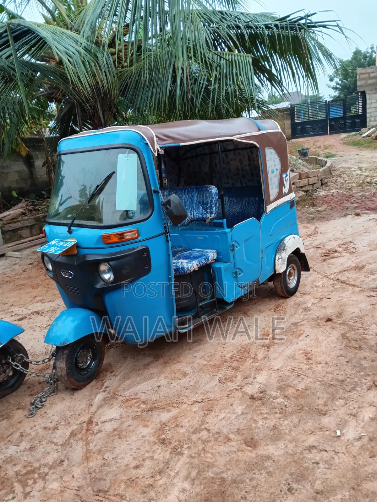 Bajaj RE 2025 Blue