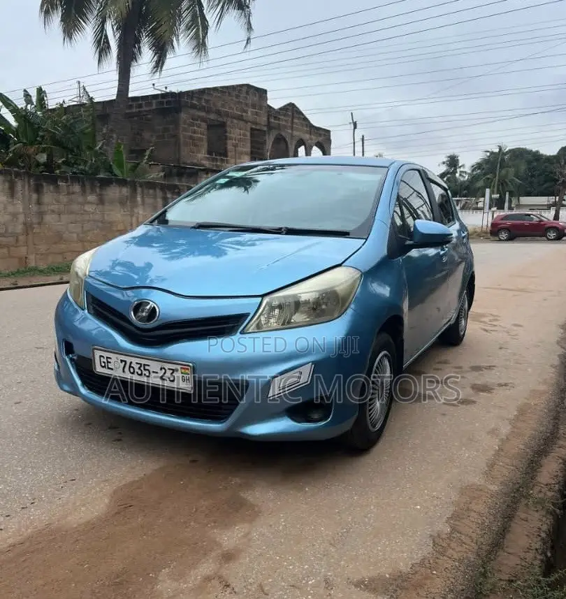Toyota Vitz 2012 Blue