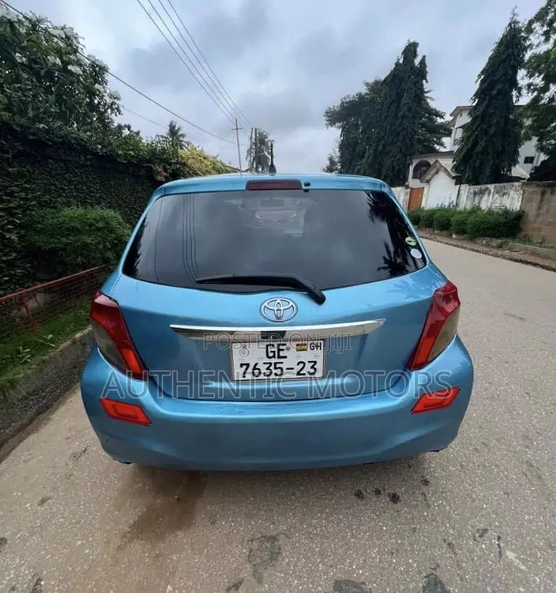 Toyota Vitz 2012 Blue