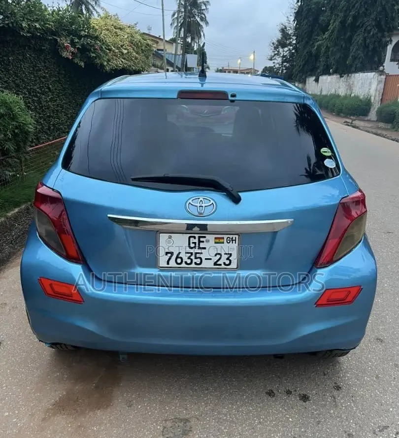 Toyota Vitz 2012 Blue