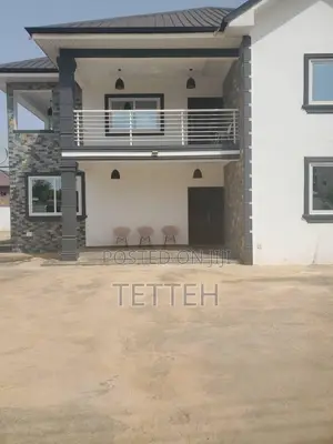 5bdrm House in Papao for sale