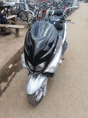 Yamaha Majesty 2025 Gray