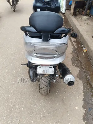 Yamaha Majesty 2025 Gray