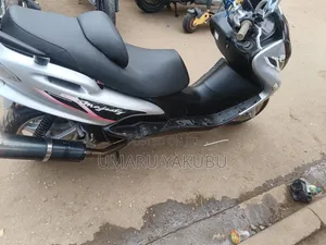 Yamaha Majesty 2025 Gray