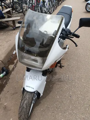 Honda CB 2025 White