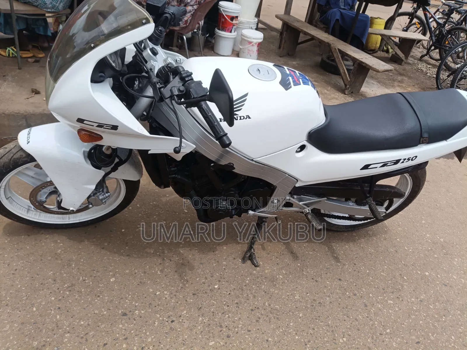 Honda CB 2025 White