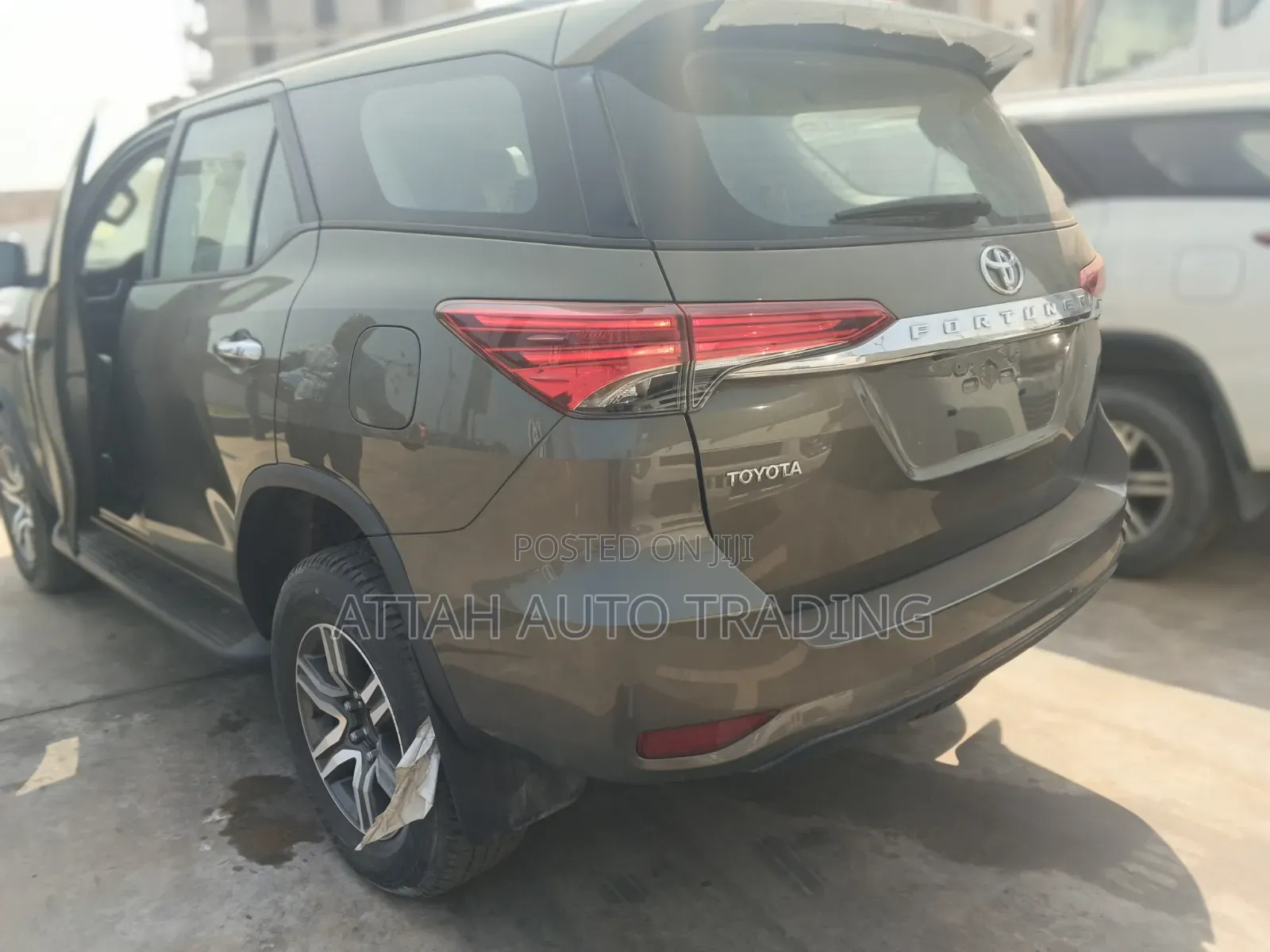 Toyota Fortuner 2024 Green