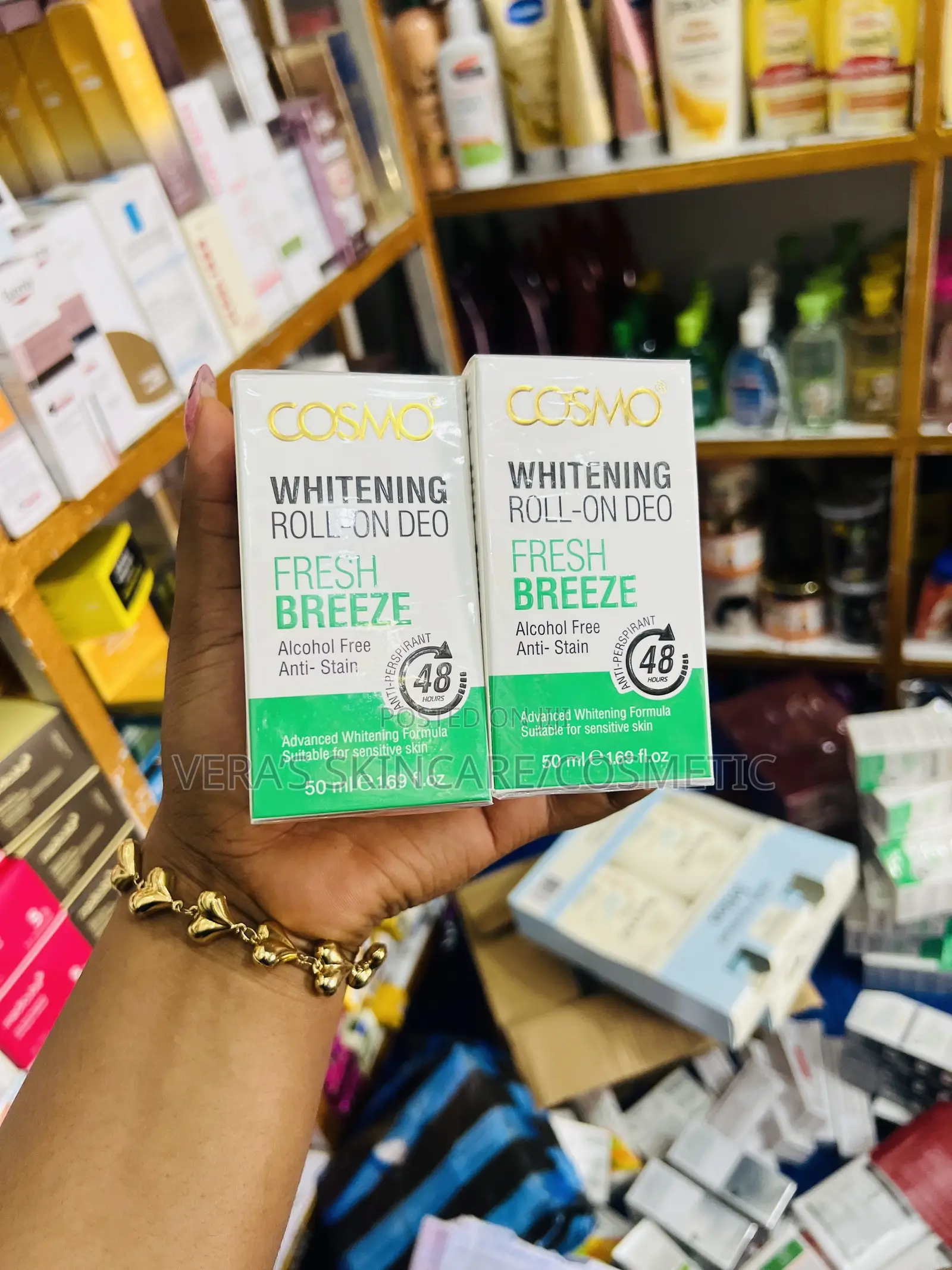 Cosmo Whitening Roll On