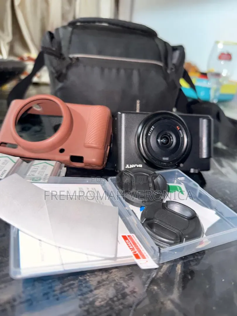 Sony ZV-1F Compact Vlogging