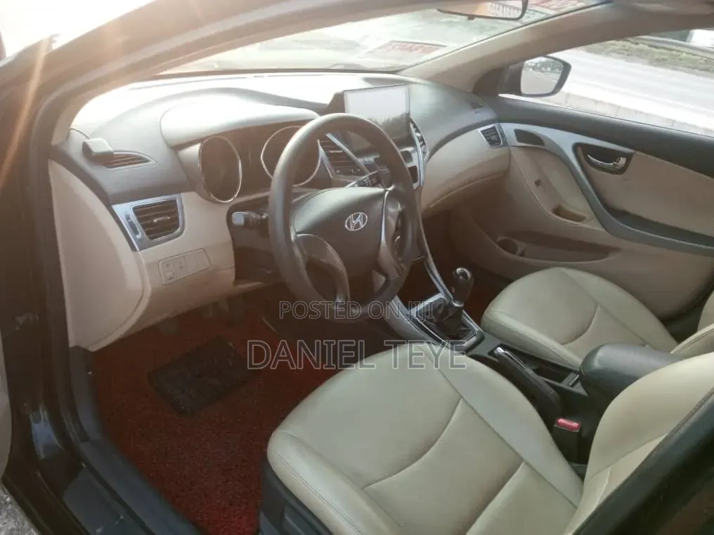 Hyundai Elantra Limited Sedan FWD (1.8L 4cyl 6A) 2013 Black